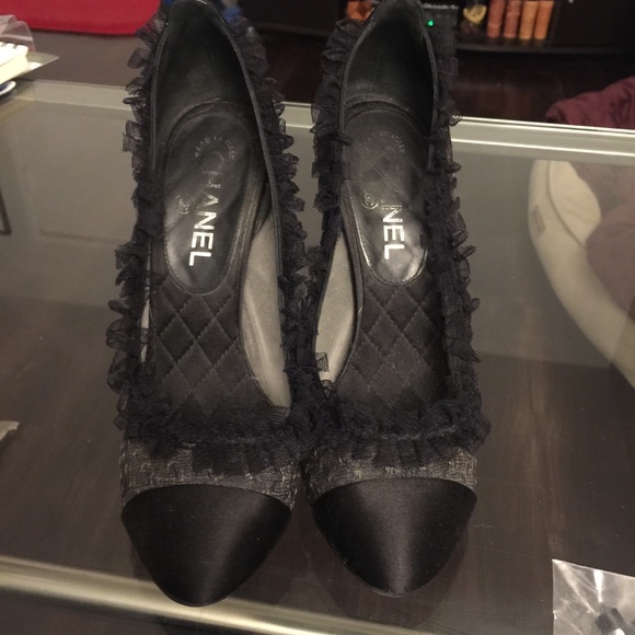 Chanel Pumps - Picture 2 of 8